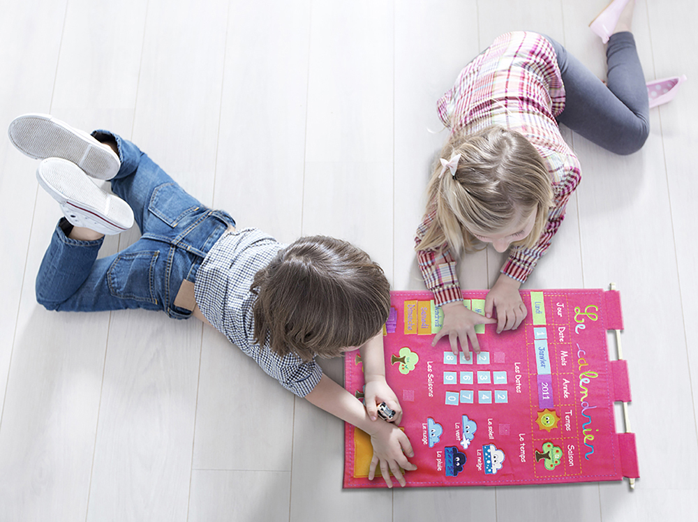 LUDI - Calendrier d'apprentissage rose Version française (Ludi France)